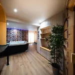 Le Domaine Du Verger, Et Prive