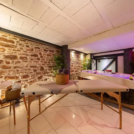 بيت للعطل Le Domaine Du Verger, Gites Et Spa Prive *