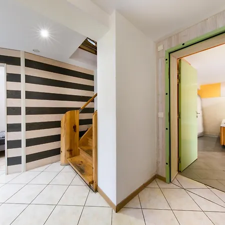 Le Domaine Du Verger, Gites Et Spa Prive بيت للعطل